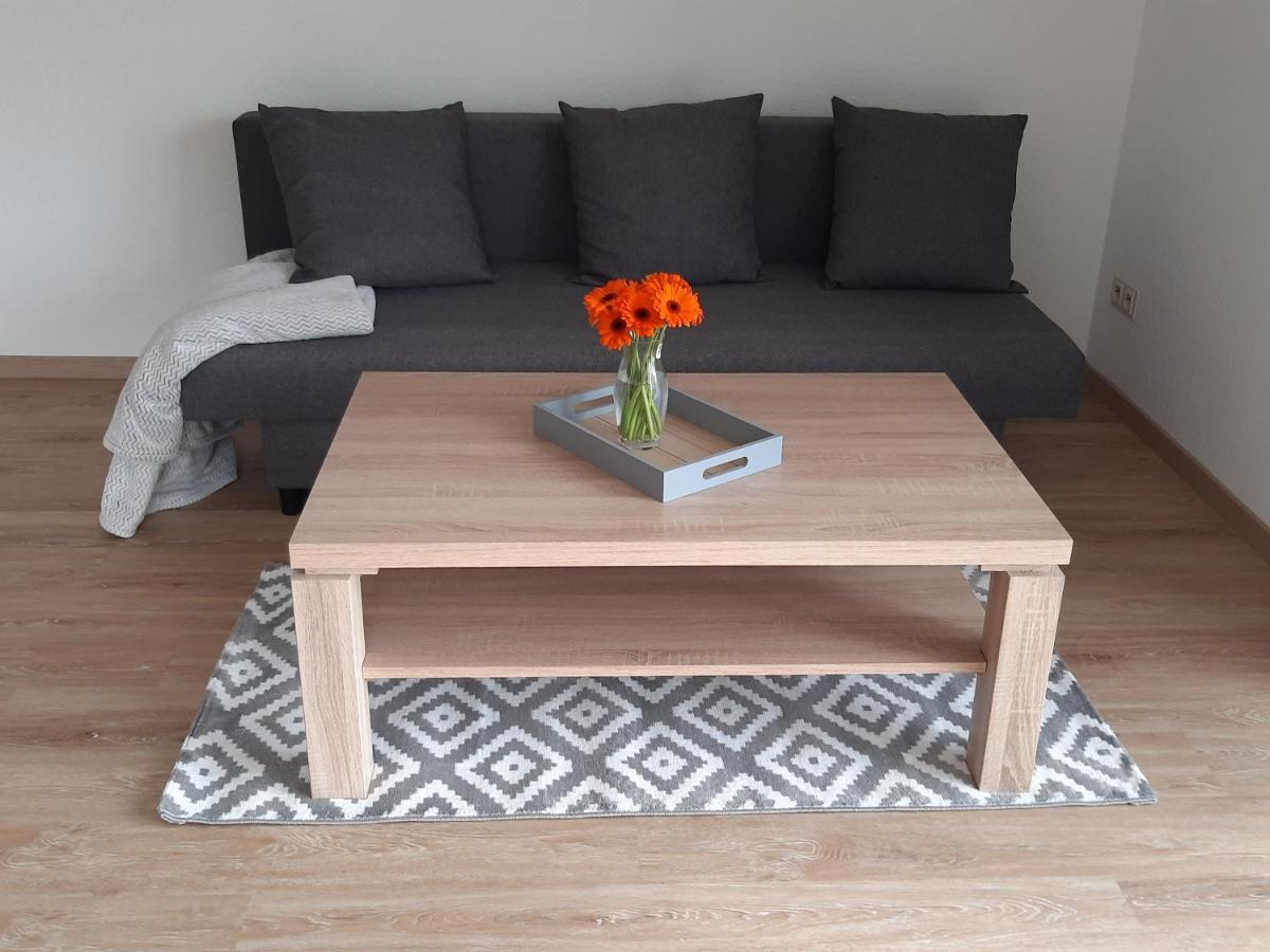 تيتنانغ Moderne Wohnung Im Grunen Mit Schoner Terasse المظهر الخارجي الصورة