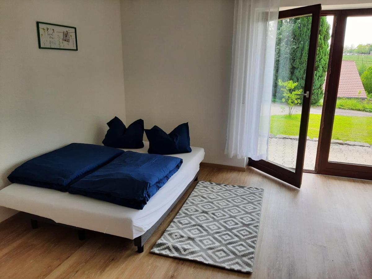 تيتنانغ Moderne Wohnung Im Grunen Mit Schoner Terasse المظهر الخارجي الصورة